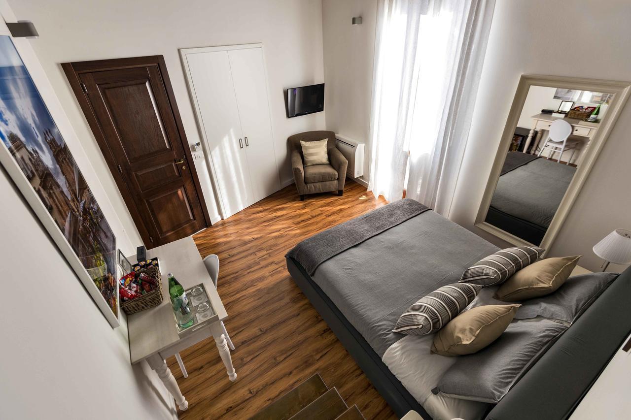 Casa Nostra B&B Palermo Bagian luar foto