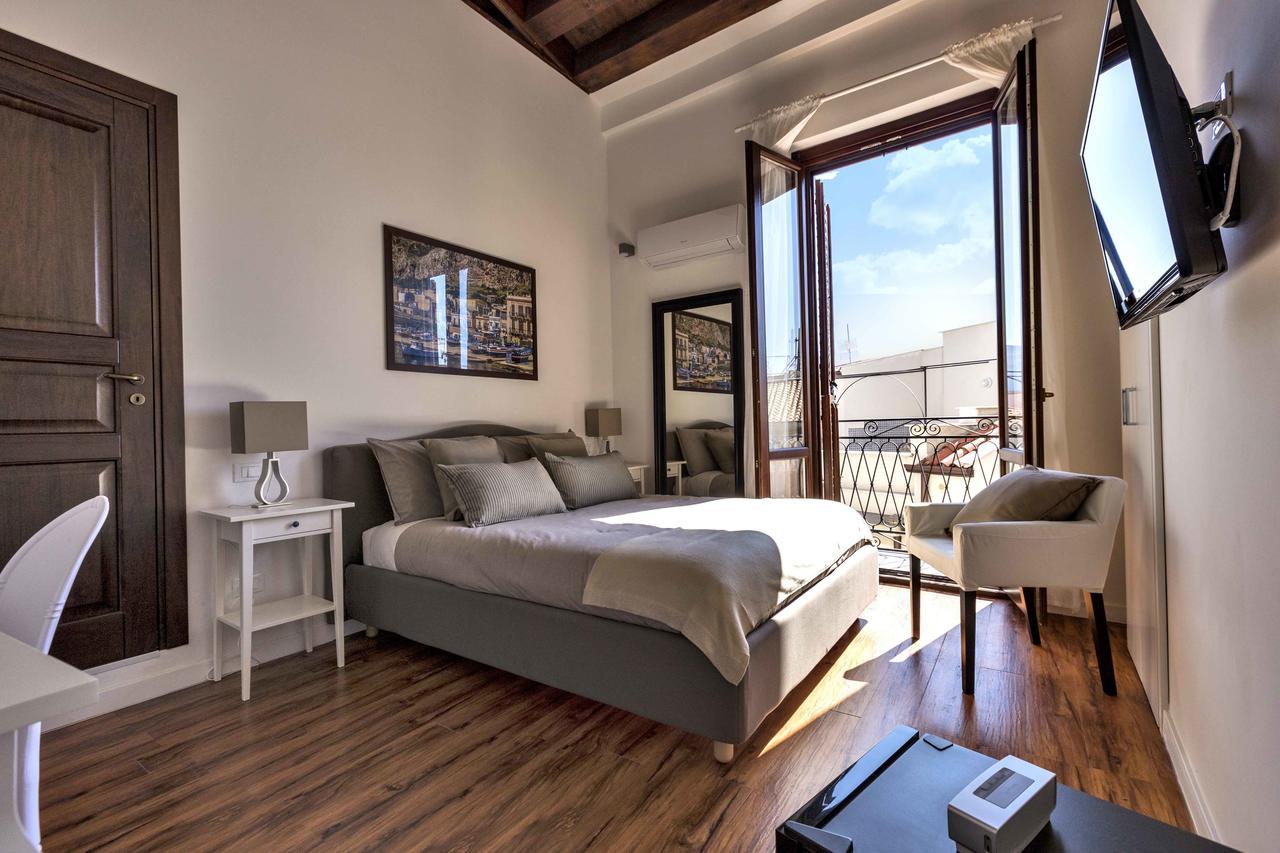 Casa Nostra B&B Palermo Bagian luar foto
