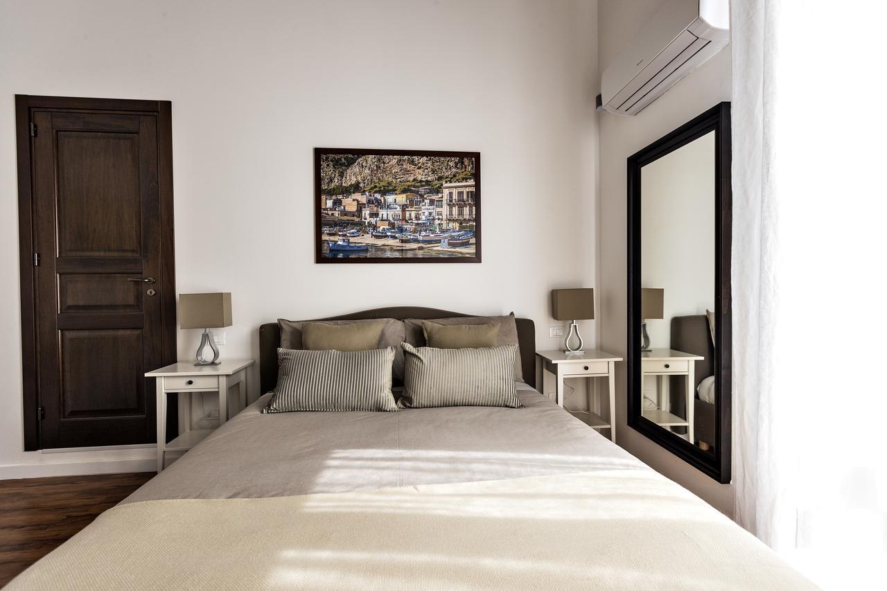 Casa Nostra B&B Palermo Bagian luar foto